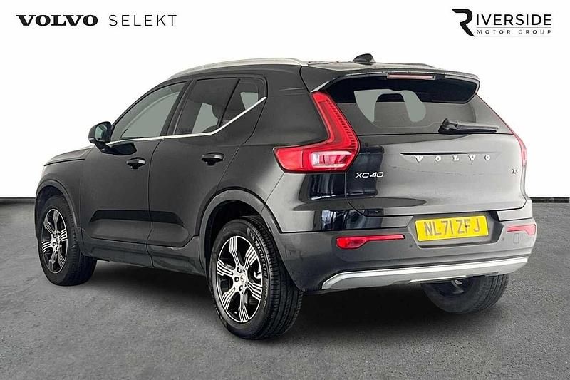Used Volvo XC40 Inscription 163 HP (119 kW) 2021 Onyx black SUV