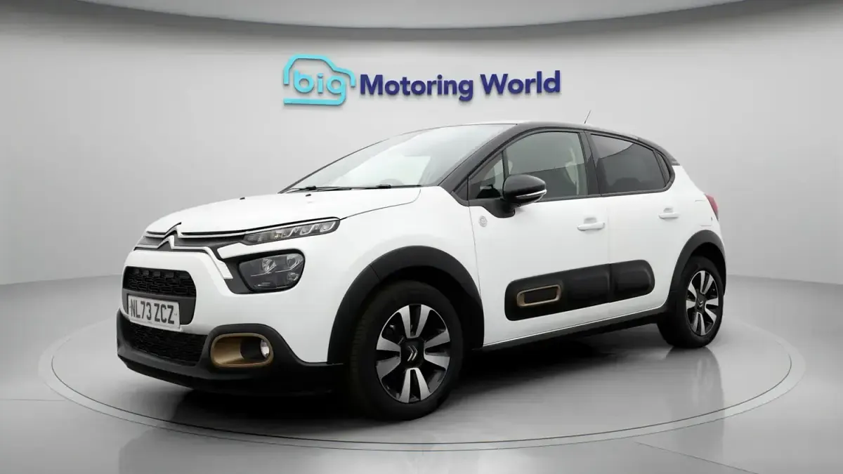 Używany Citroën C3 PureTech 2023 Biały Hatchback