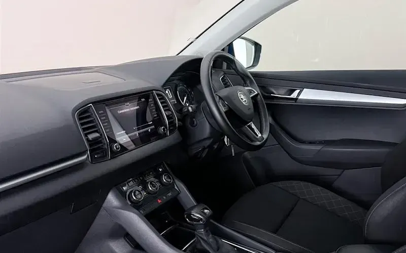 Second-hand Skoda Karoq SE 150 CP (110 kW) 2020 Albastru SUV