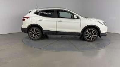 Used Nissan Qashqai Tekna 2016 Pure white SUV