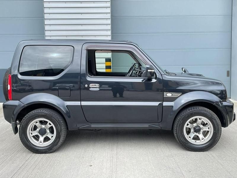 Used Suzuki Jimny SZ4 85 HP (62 kW) 2015 Black SUV