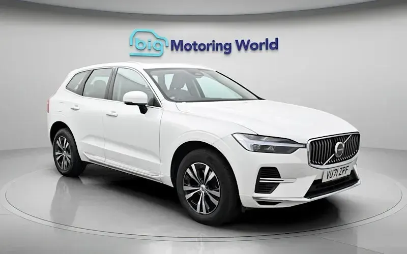 Used Volvo XC60 Inscription 340 HP (250 kW) 2021 White SUV