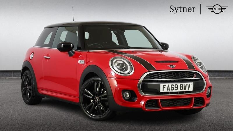 Red Used 2019 Mini Cooper S Hatch Hatchback | £15,500 (Fair price) - Image 1/4