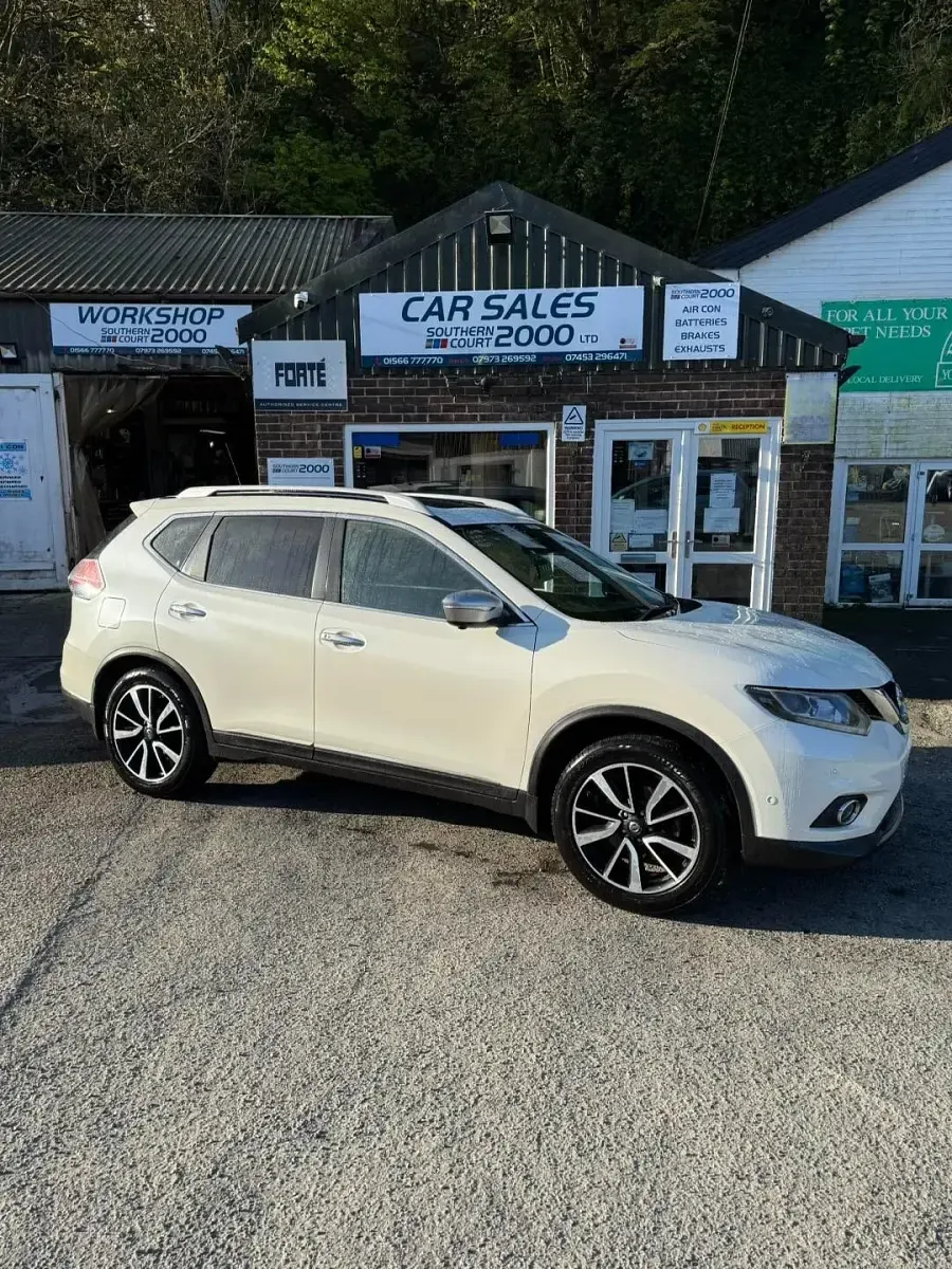 Used Nissan X-Trail Tekna 130 HP (95 kW) 2015 White SUV