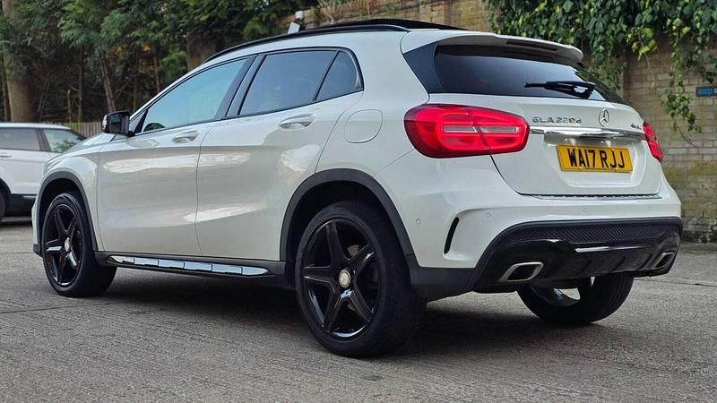 Used Mercedes GLA220 AMG line 2017 White SUV