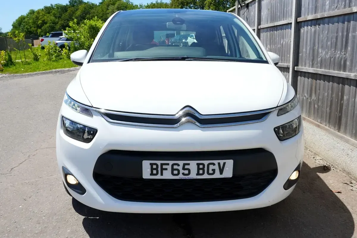 Used Citroën C4 Picasso VTR Sport 2015 White MPV