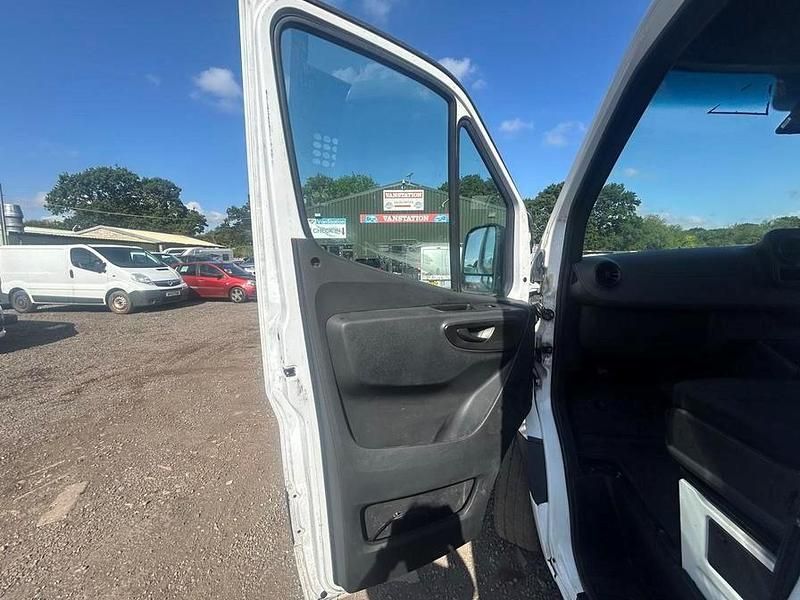 Used Mercedes Sprinter 143 HP (105 kW) 2018 White Van