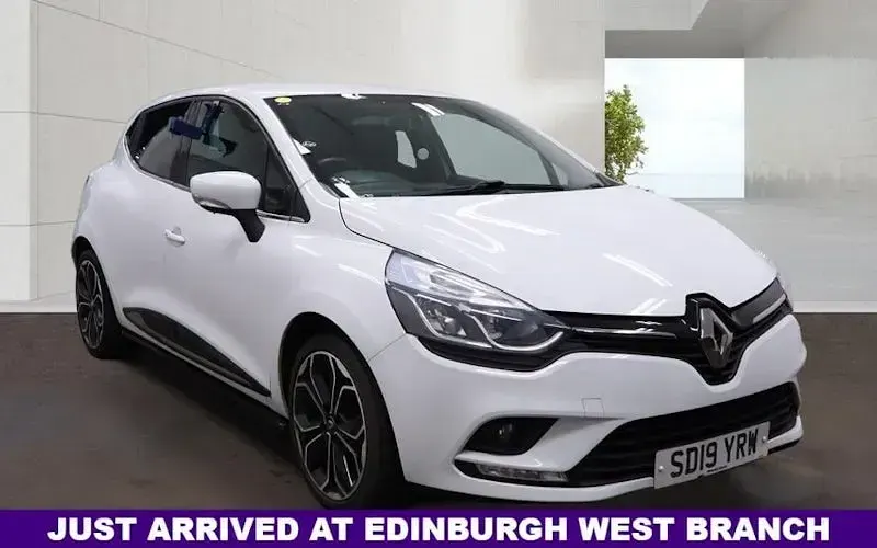Used Renault Clio Iconic 90 HP (66 kW) 2019 Hatchback