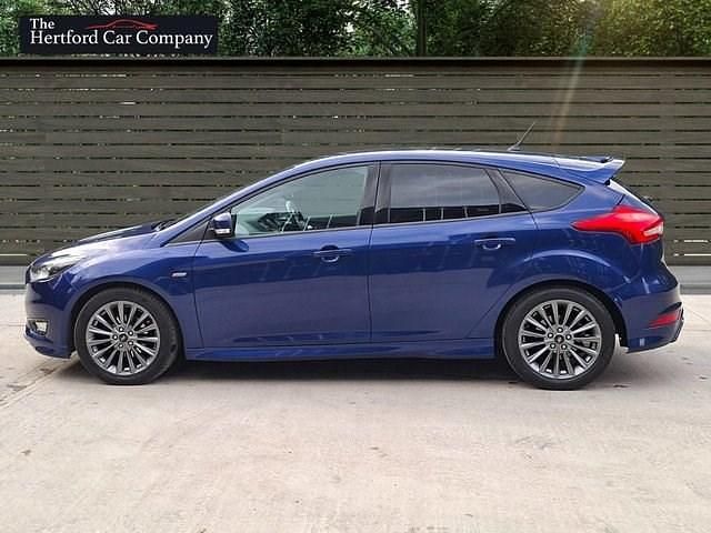 Used Ford Focus ST-Line 120 HP (88 kW) 2018 Blue Hatchback