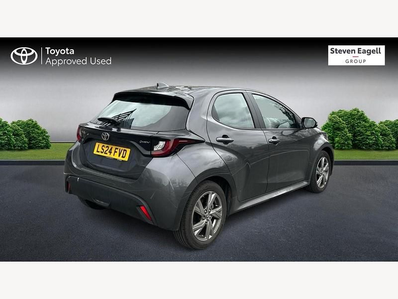 Used Toyota Yaris Hybrid 116 HP (85 kW) 2024 Grey Hatchback