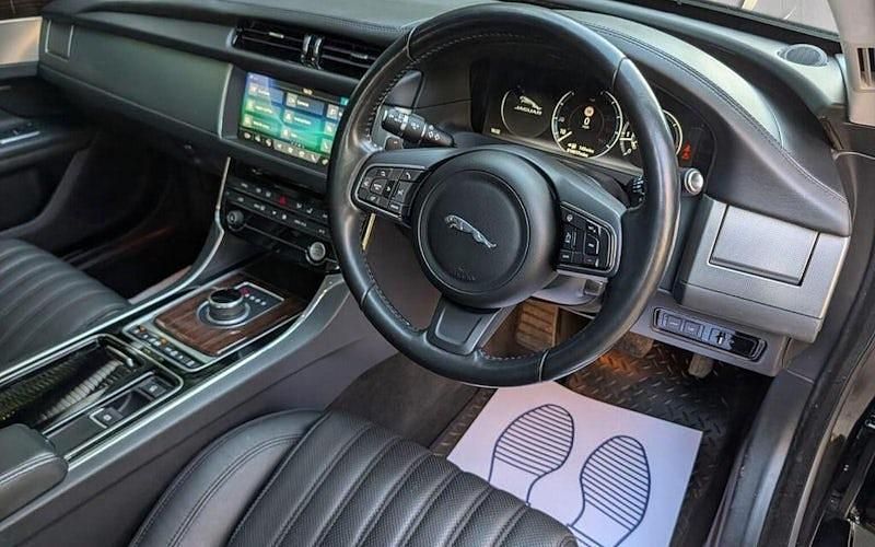 Used Jaguar XF Portfolio 179 HP (131 kW) 2020 Sedan