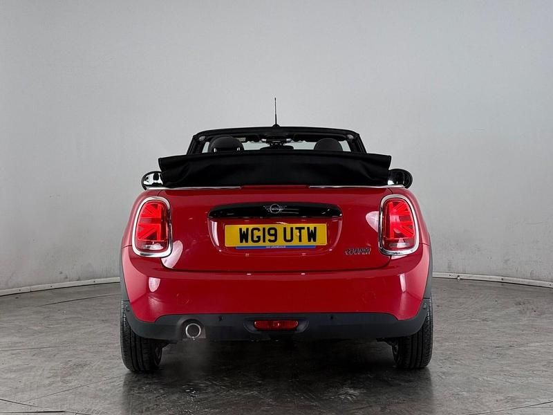 Used Mini Cooper Cabriolet Classic 136 HP (100 kW) 2019 Red Cabriolet