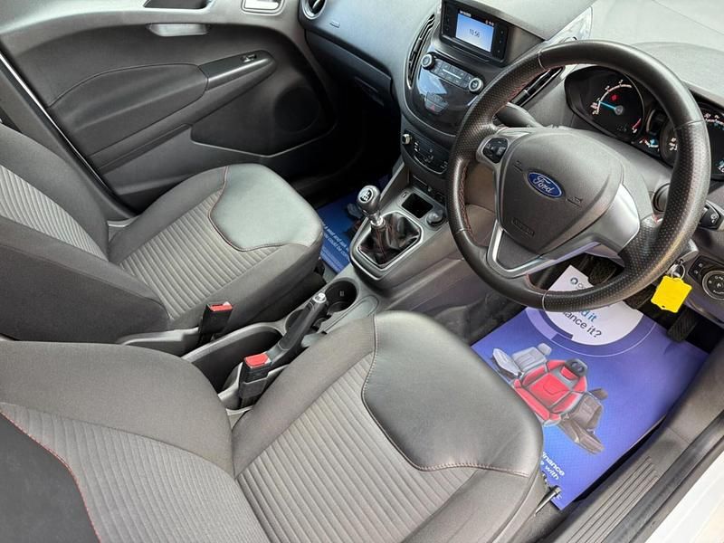 Used Ford Transit Sport 100 HP (73 kW) 2021 White Van