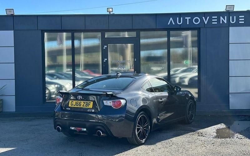 Used Toyota GT86 GT 200 HP (147 kW) 2016 Grey Coupe
