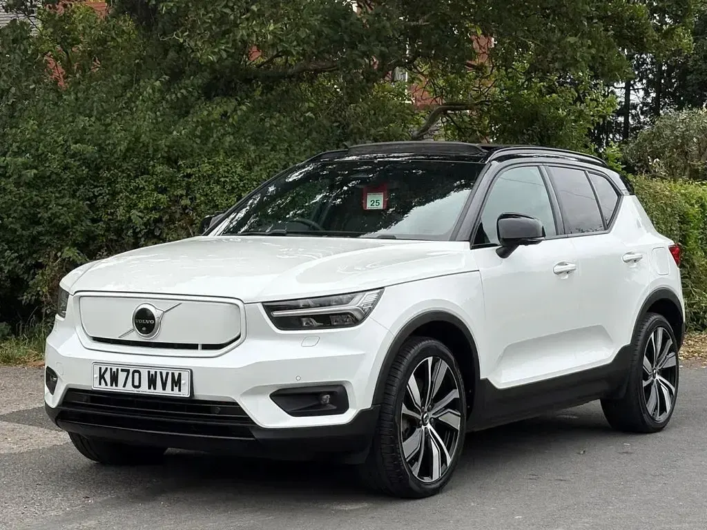 Used Volvo XC40 300 kW (408 HP) 2021 White SUV