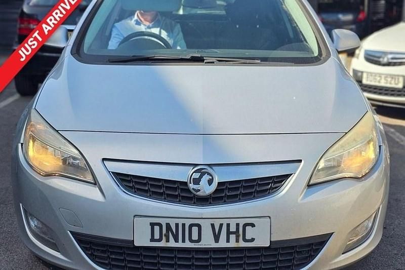 Used Vauxhall Astra 2010 Silver Hatchback