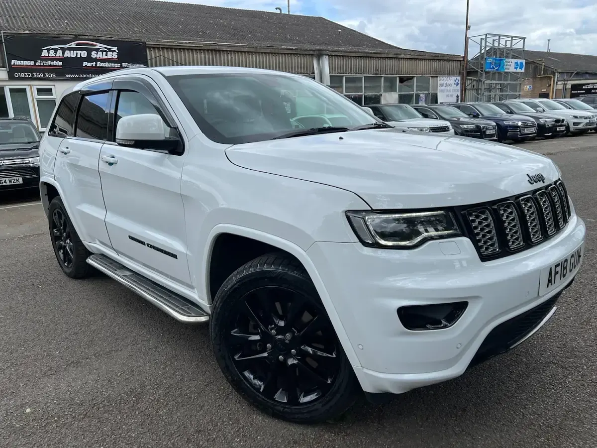 Used Jeep Grand Cherokee Night Eagle 250 HP (183 kW) 2018 White SUV