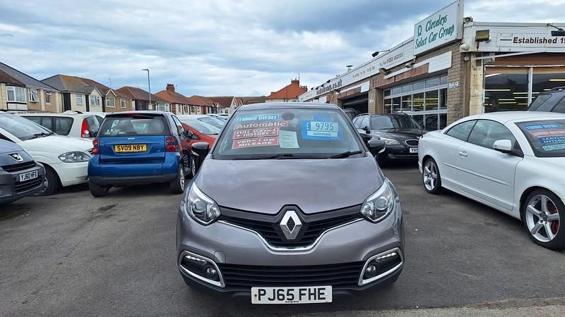 Grey Used 2015 Renault Captur Dynamique SUV | £8,995 (Fair price) - Image 1/4
