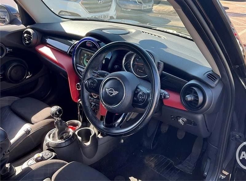 Used Mini Cooper S Hatch 170 HP (125 kW) 2016 Black Hatchback