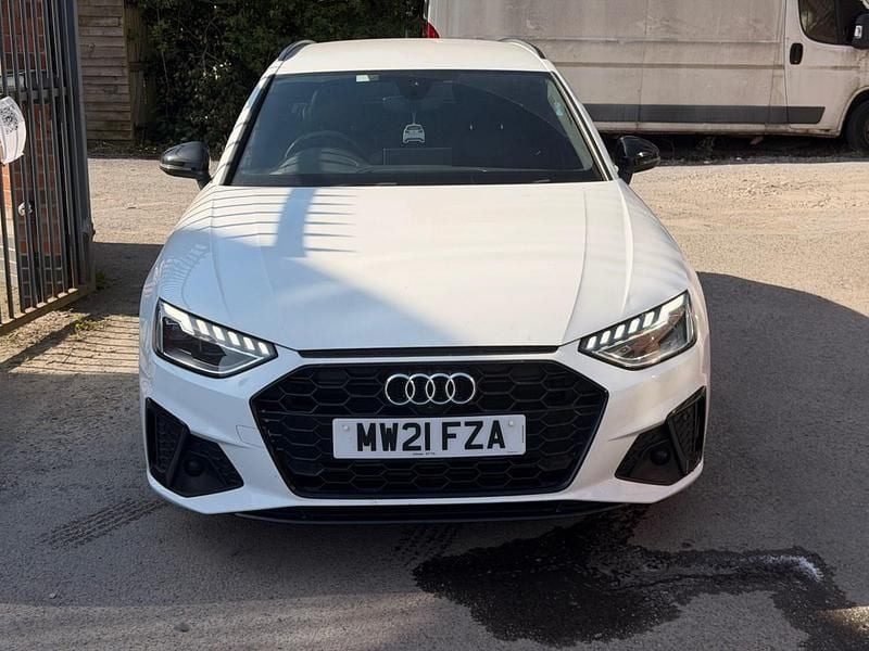 Used Audi A4 Black Edition 150 HP (110 kW) 2021 White Estate