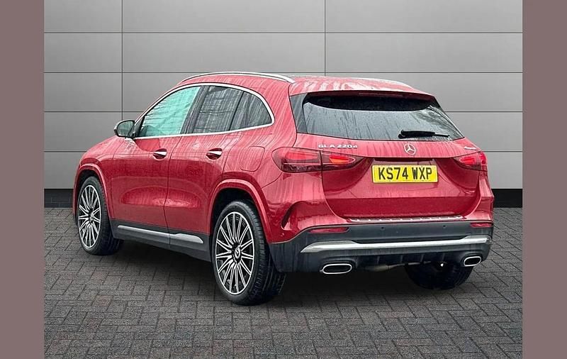 Used Mercedes GLA220 AMG Line Premium Plus 190 HP (139 kW) 2024 Red SUV