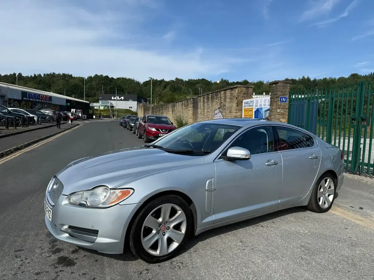 Used Jaguar XF Premium Luxury 207 HP (152 kW) 2008 Silver Sedan
