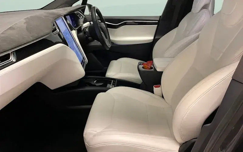 Used Tesla Model X Standard Range 306 kW (417 HP) 2017 Silver SUV