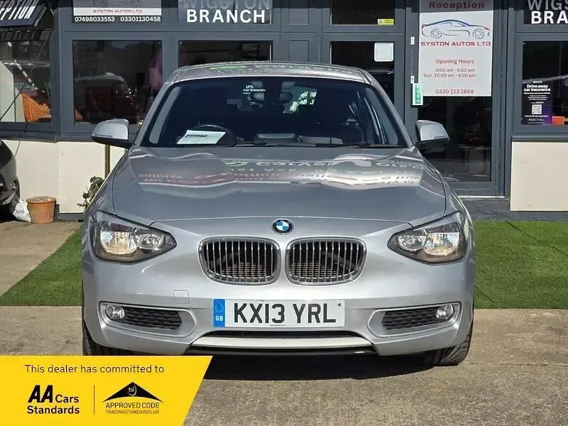 Usado BMW 114 Performance 102 CV (75 kW) 2013 Plateado Utilitario