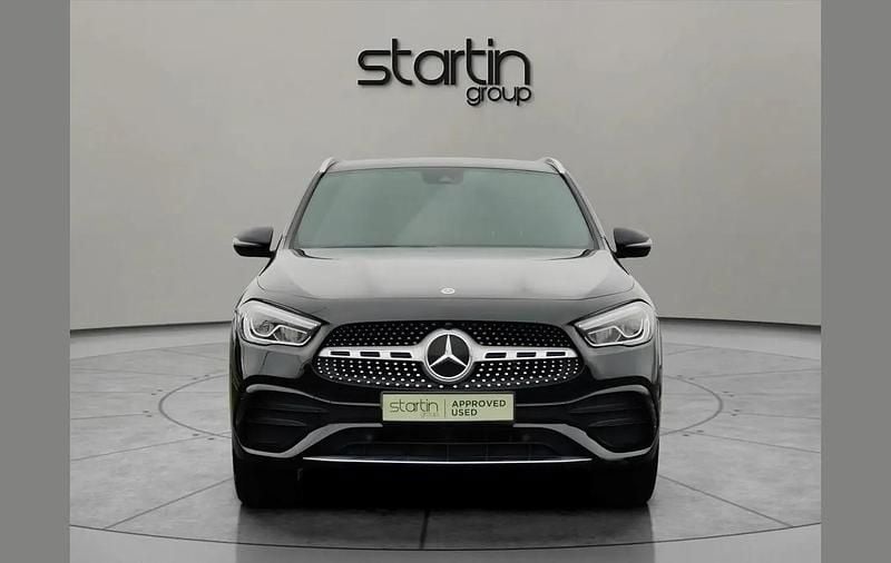 Used Mercedes GLA250 Exclusive 214 HP (157 kW) 2021 Black SUV