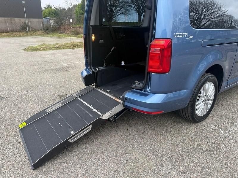 Usado VW Caddy Maxi Life 101 HP (74 kW) 2020 Azul Monovolume