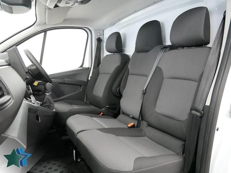 Begagnad Renault Trafic 150 HK (110 kW) 2025 Vit