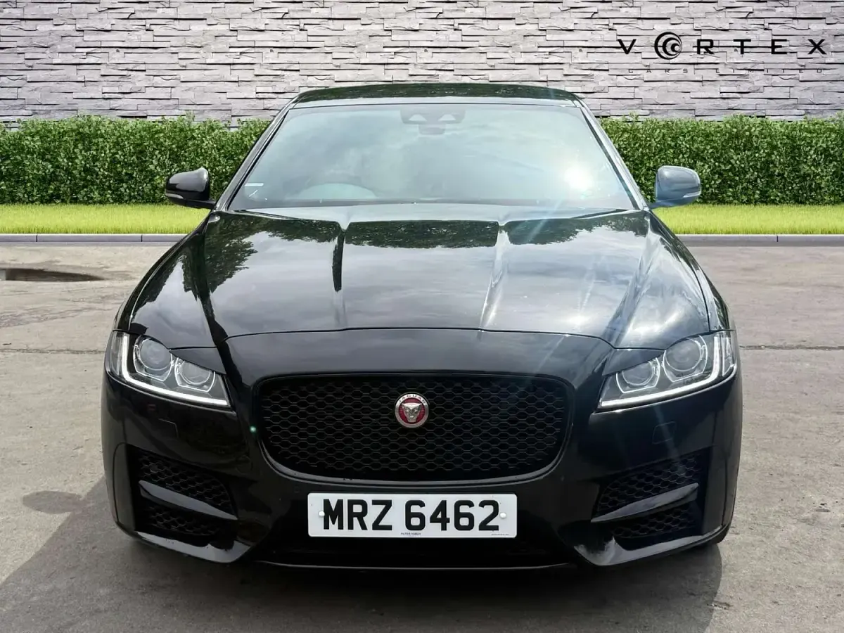 Used Jaguar XF R-Sport 241 HP (177 kW) 2017 Black Sedan