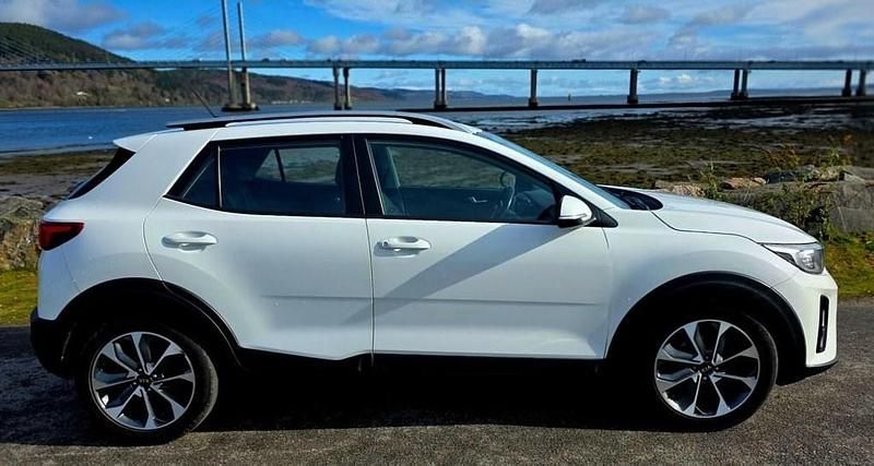 Used Kia Stonic 108 HP (79 kW) 2017 White SUV