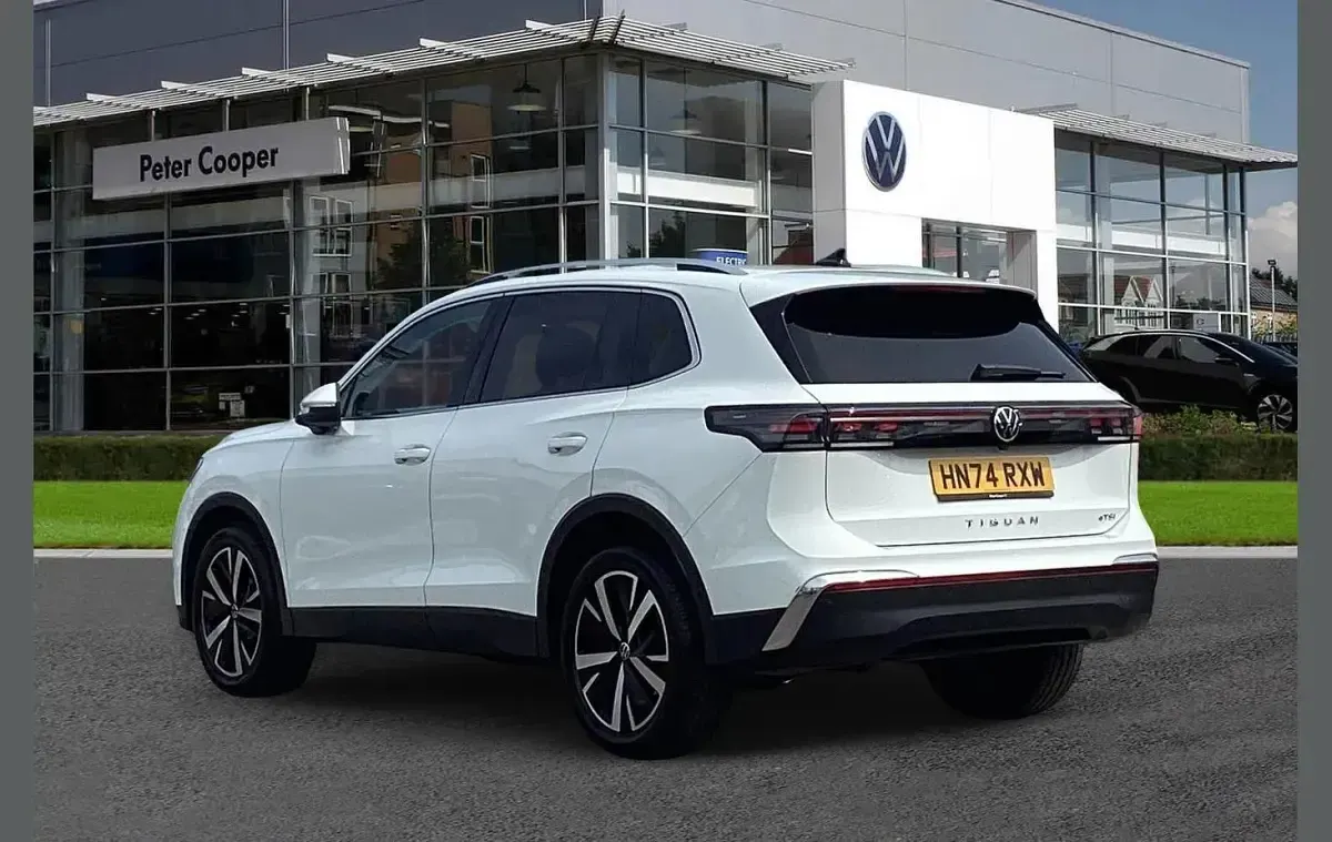 Used VW Tiguan Elegance 147 HP (108 kW) 2024 White SUV