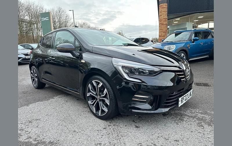 Used Renault Clio V SE 140 HP (102 kW) 2022 Black  Hatchback