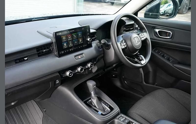 Second-hand Honda HR-V Elegance 128 CP (94 kW) 2023 Gri SUV