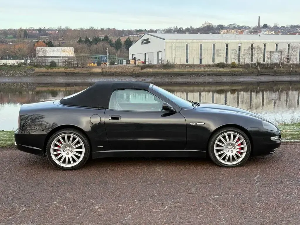 Used Maserati Spyder GT 390 HP (286 kW) 2002 Grey Cabriolet