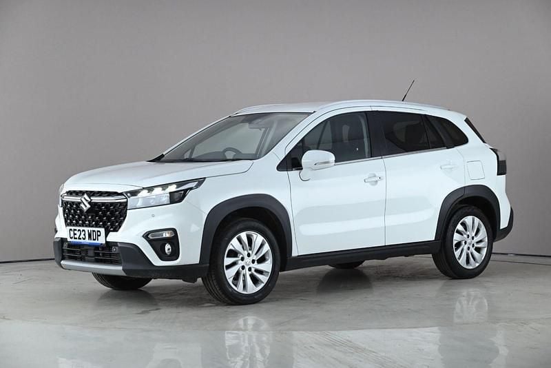 Used Suzuki SX4 2023 White Hatchback