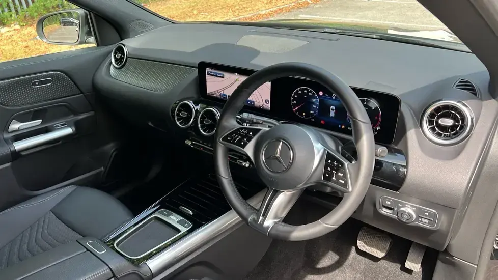 Used Mercedes GLA200 Executive 150 HP (110 kW) 2026 Black SUV