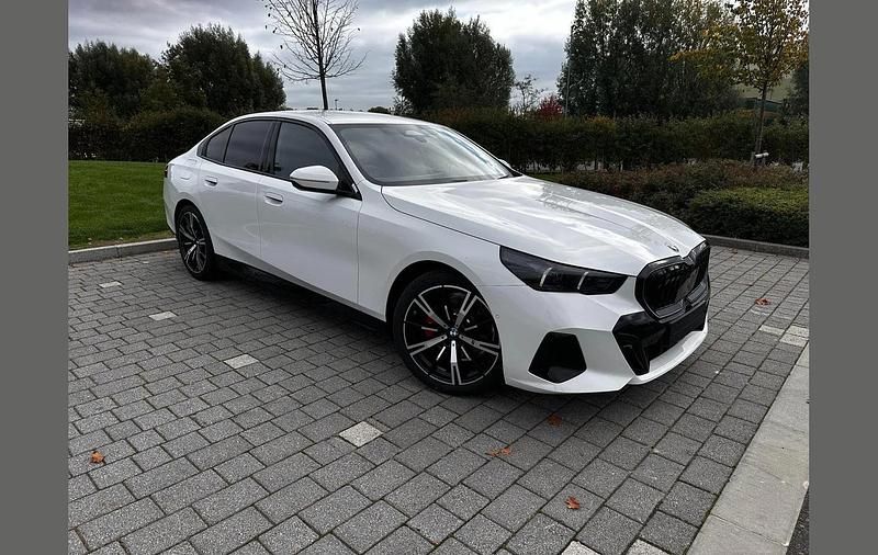 Used BMW 520 M Sport 205 HP (150 kW) 2025 White Sedan
