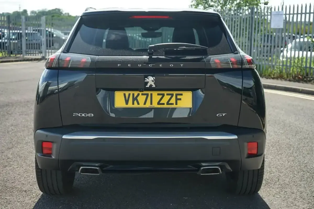 Used Peugeot 2008 Premium 129 HP (94 kW) 2021 Black SUV