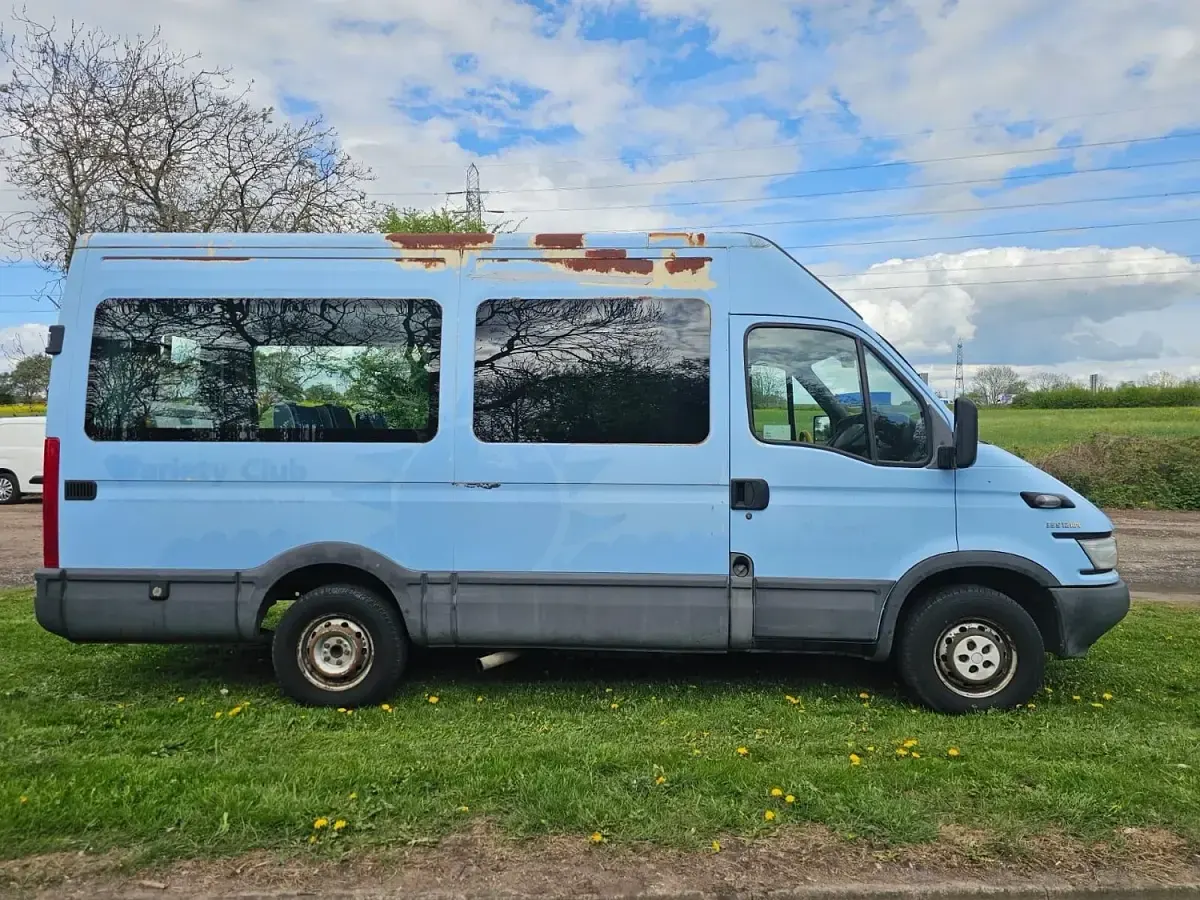 Used Iveco Daily 2005 Blue MPV
