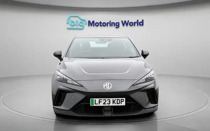 Usado MG MG4 EV SE 319 kW (435 CV) 2023 Gris Utilitario