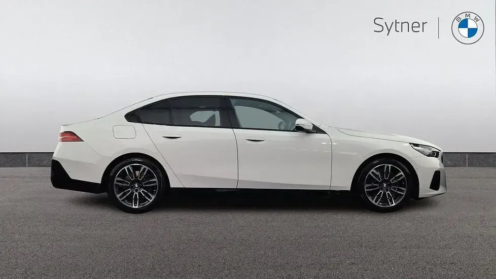 Used BMW 520 M Sport 205 HP (150 kW) 2026 White