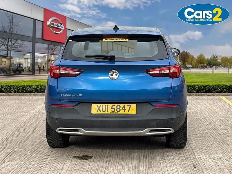 Used Vauxhall Grandland X Business Edition 128 HP (94 kW) 2019 Blue SUV