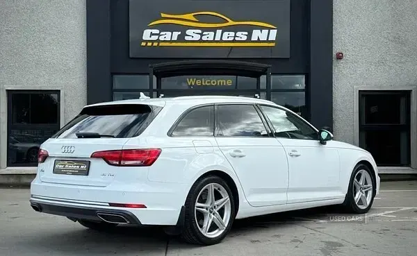 Used Audi A4 Sport 150 HP (110 kW) 2019 White Estate