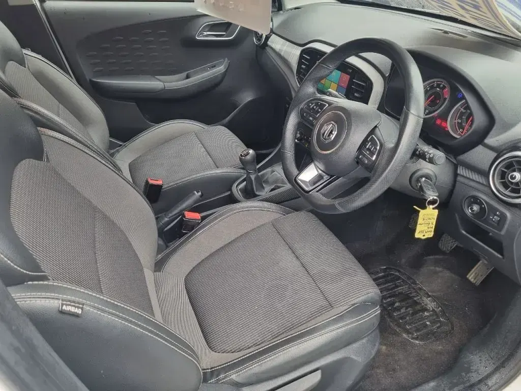 Używany MG MG3 Exclusive 106 KM (77 kW) 2019 Biały Hatchback