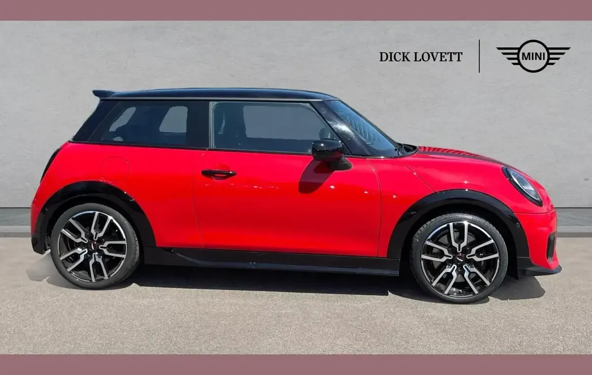 Used Mini Cooper Sport 200 HP (147 kW) 2024 Red Hatchback