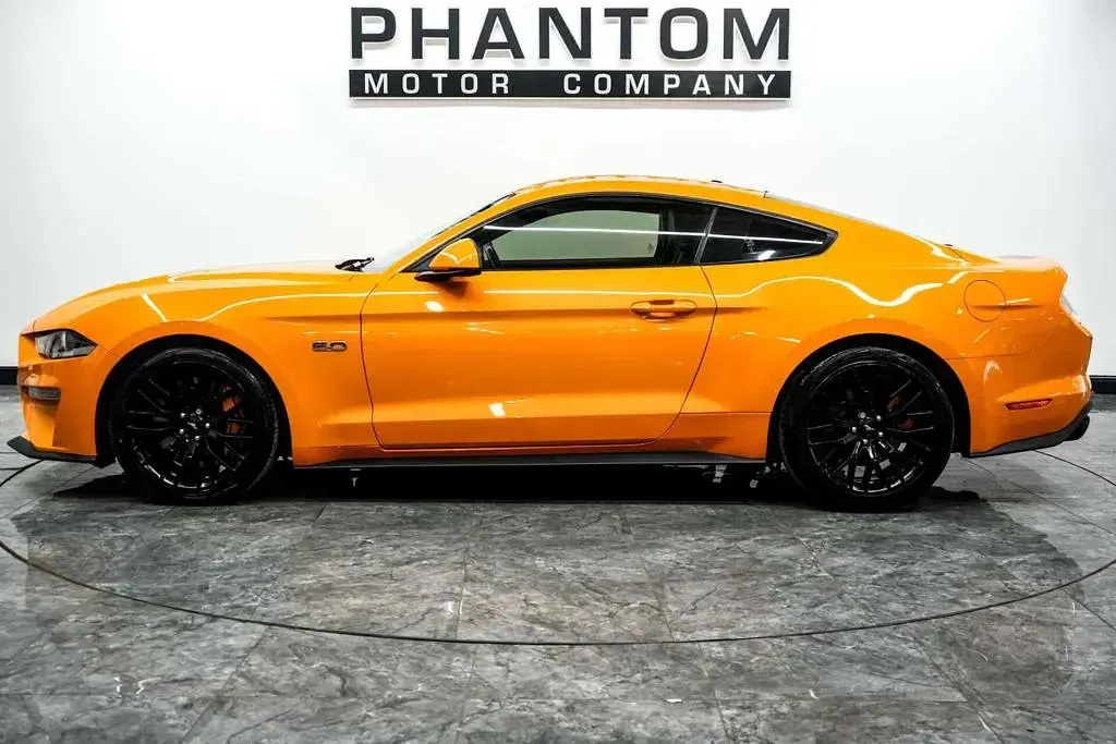 Used Ford Mustang GT Fastback 450 HP (330 kW) 2018 Orange Coupe