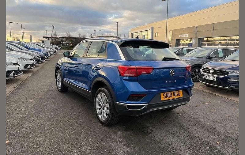 Used VW T-Roc SE 115 HP (84 kW) 2019 Blue SUV